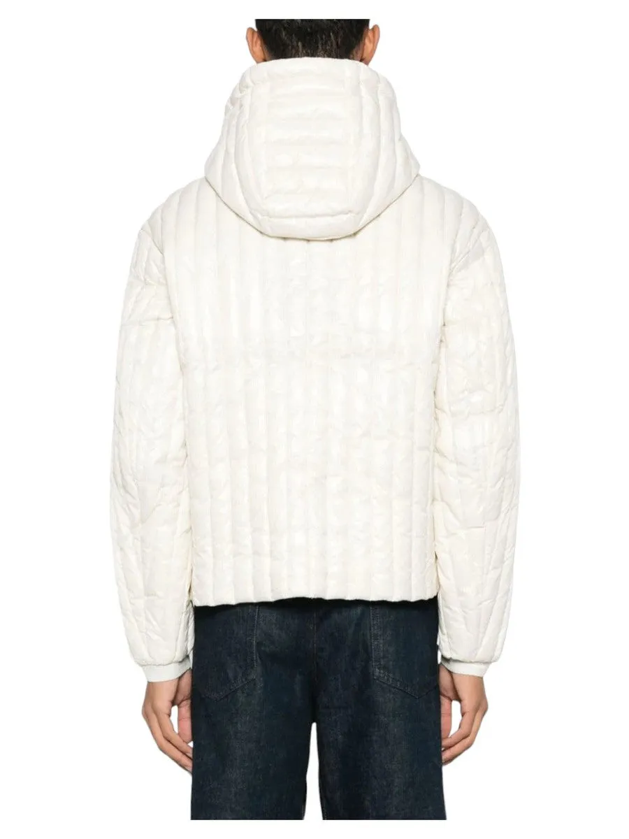 Piumino con cappuccio water repellent in nylon matelassé verticale